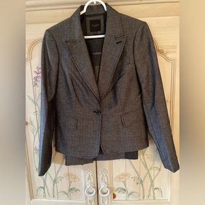 The Limited Suit. Size 8